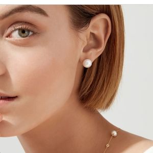 Effy 14 Karat Yellow Gold Stud Earrings Fresh Water Pearl